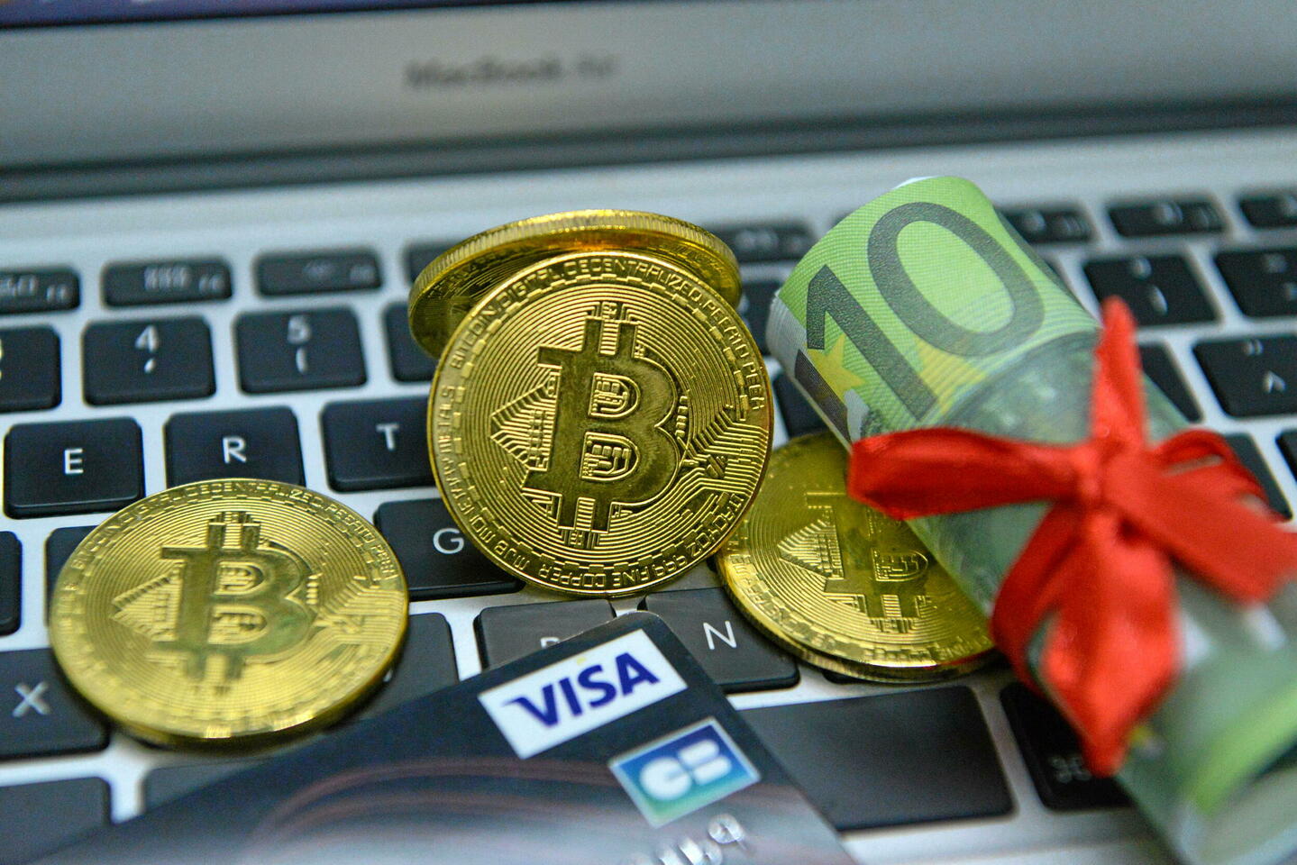 Escroquée sur un site de rencontres, une Américaine perd 450 000 dollars en cryptomonnaies