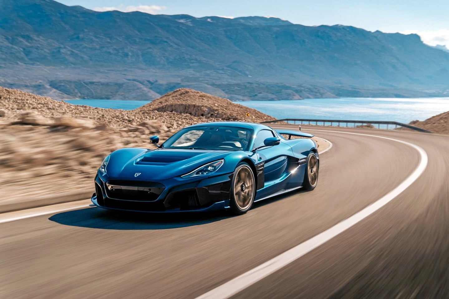 La nouvelle Bugatti réaffirme l???essence même de la mécanique