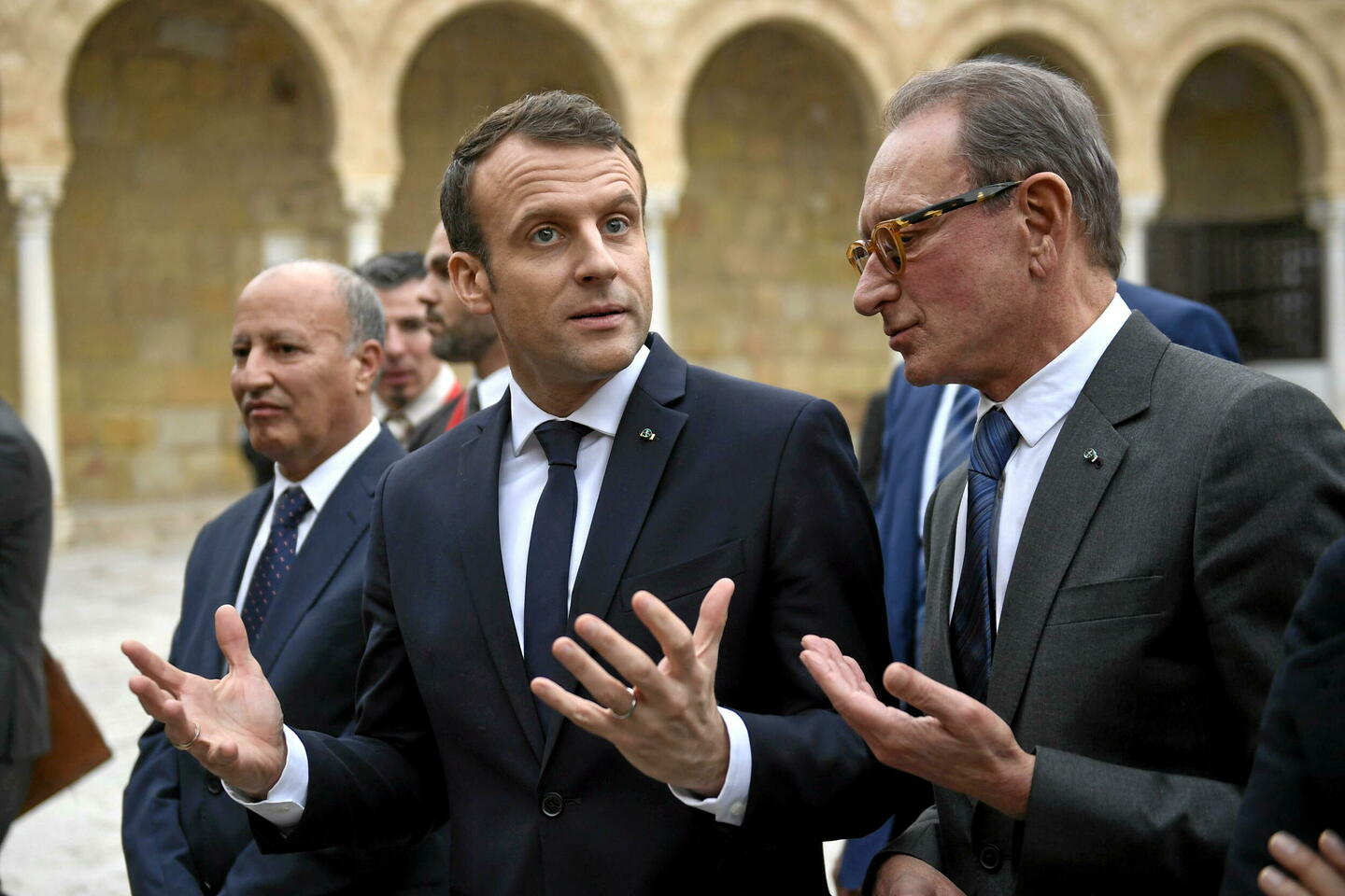 Chômage, réformes??? Bertrand Delanoë tacle la politique sociale d???Emmanuel Macron