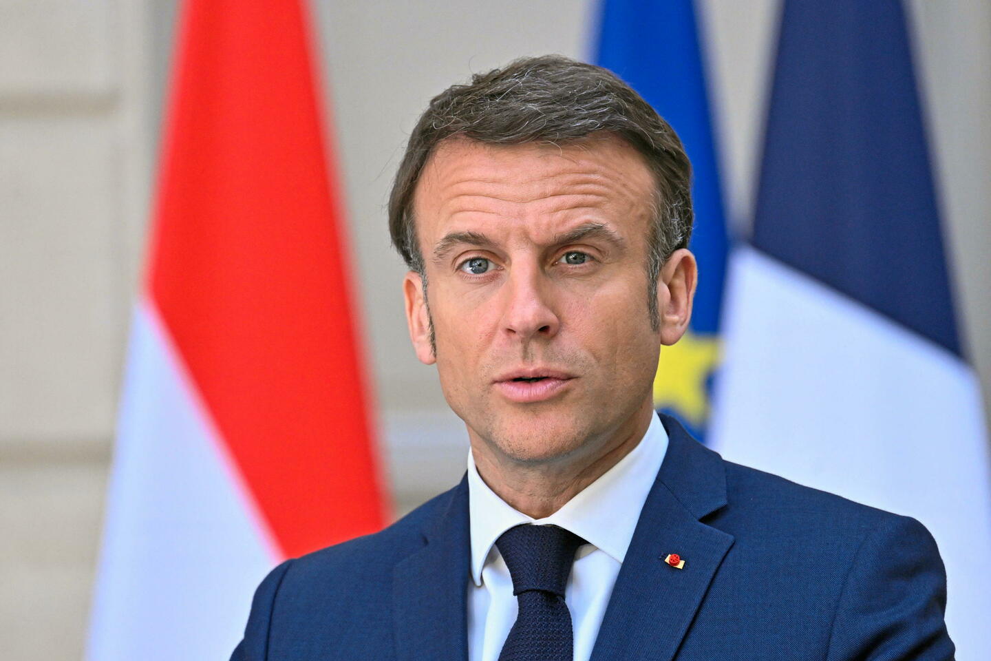 Collégiens agressés : Emmanuel Macron appelle à « protéger l???école » d???une « forme...