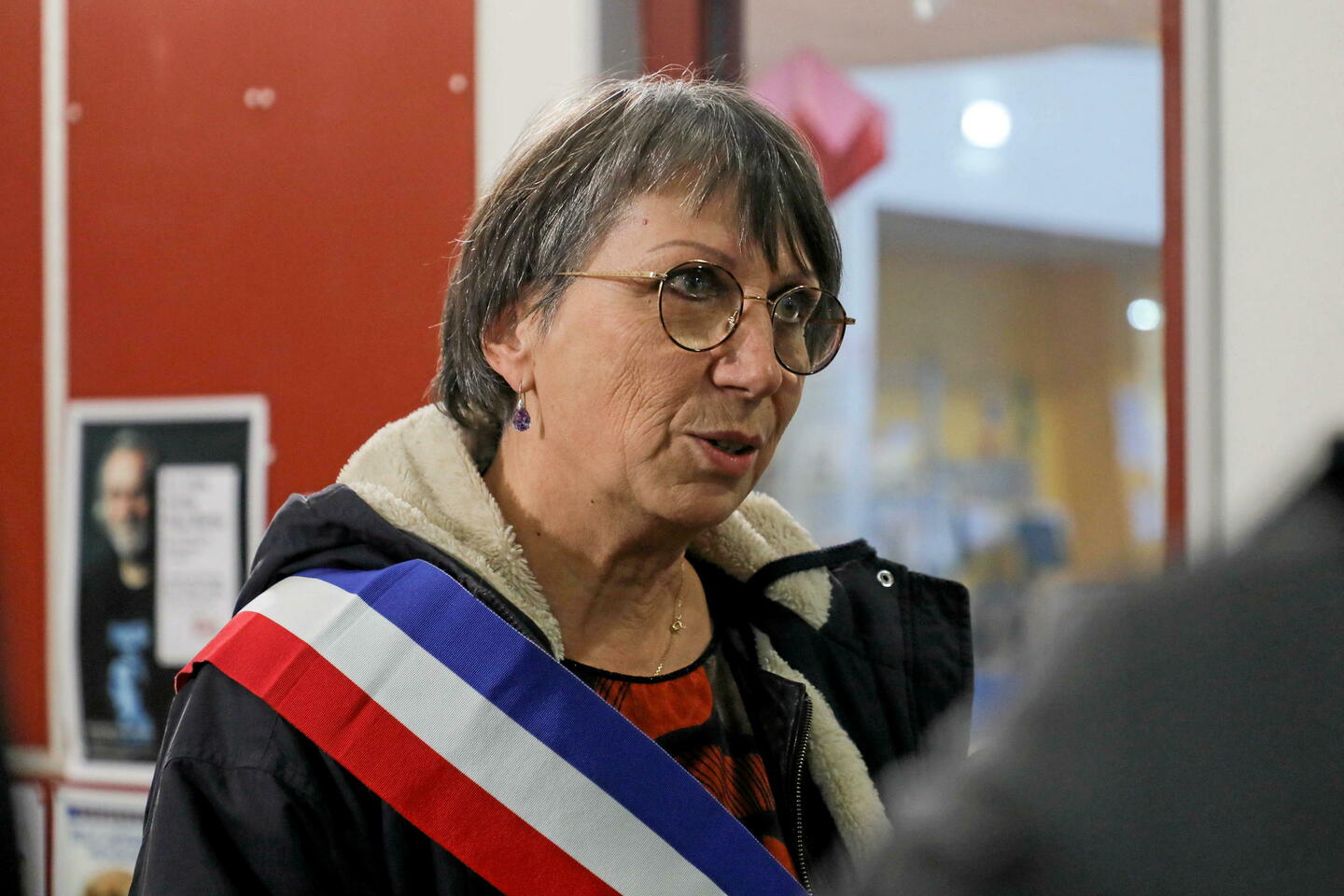 La maire de Besançon harcelée après s'être opposée à des pancartes antimigrants 