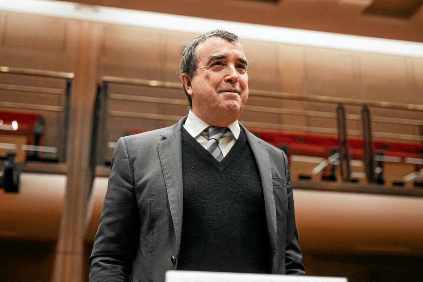 Soupçons d???abus de biens sociaux : Arnaud Lagardère mis en examen