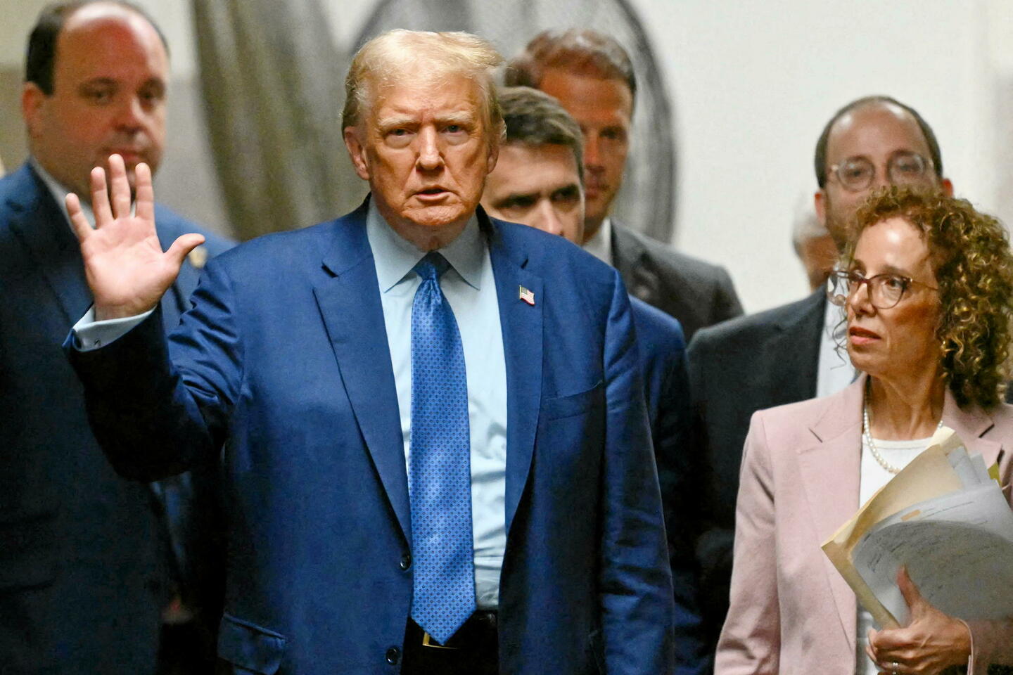 Procès de Trump : la défense tente de décrédibiliser Stormy Daniels