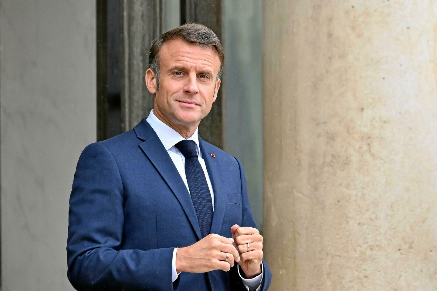Européennes : l???Arcom saisie par LFI et LR sur le discours d???Emmanuel Macron aux JT jeudi