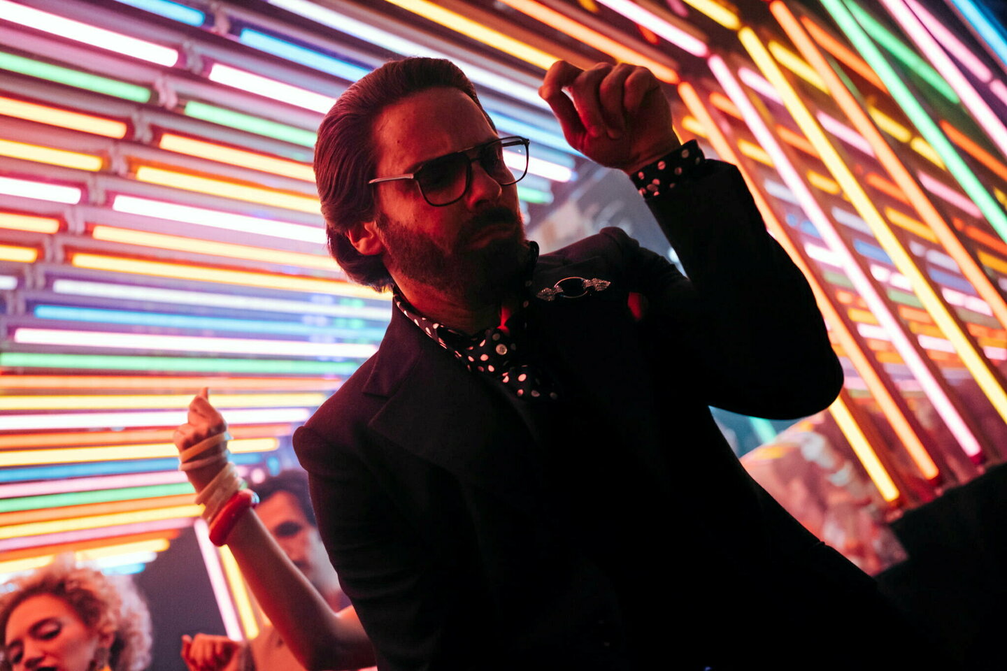 « Becoming Karl Lagerfeld » : quand Disney+ fait preuve de bon goût
