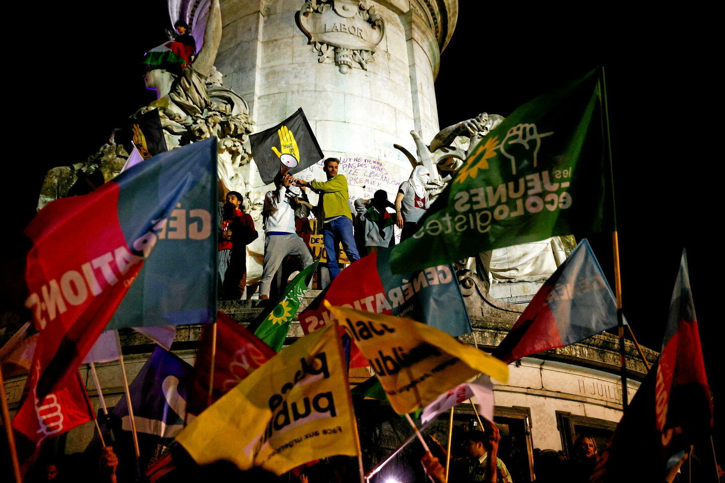 « ?? bas Bardella » : à Paris, l???appel à l???union de la gauche