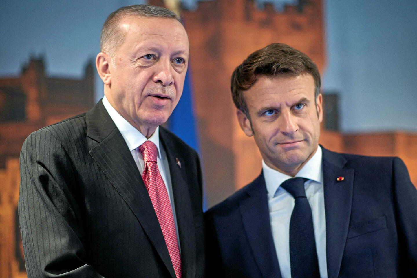 Comment les régimes autoritaires attendent Macron au tournant