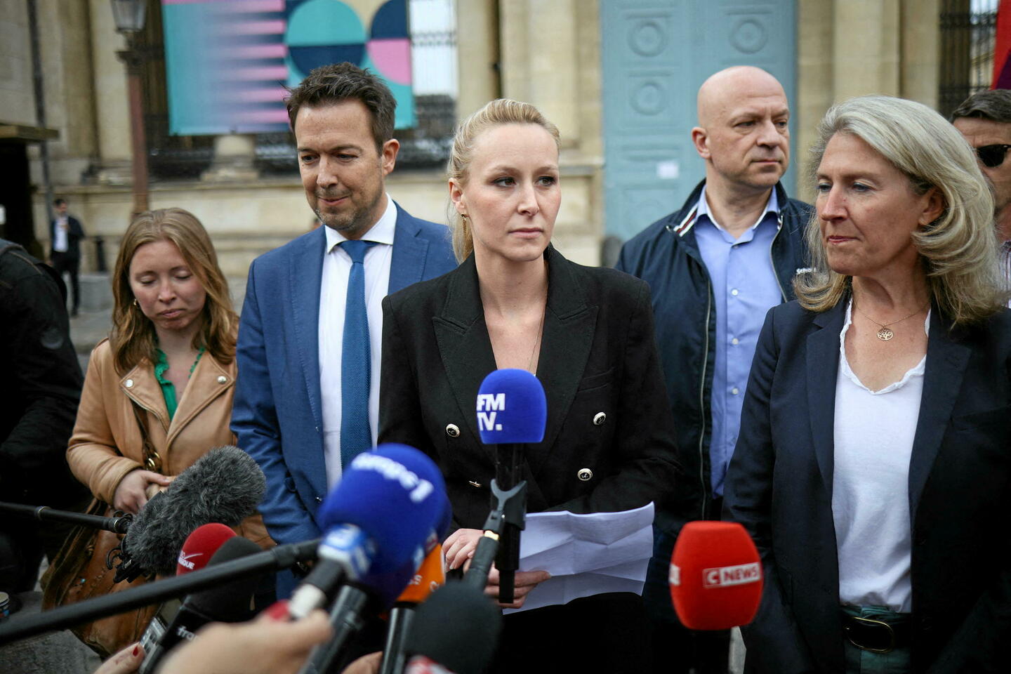Virée par ??ric Zemmour, Marion Maréchal dénonce « un immense gâchis »