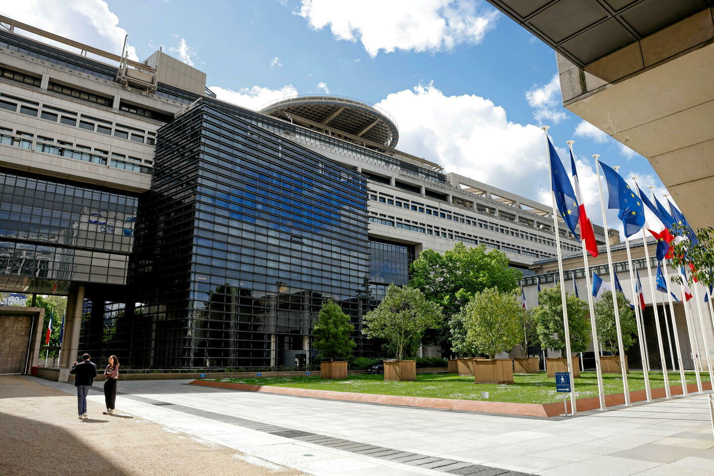 RN ou NFP : des économistes étrangers alertent sur la catastrophe qui nous attend