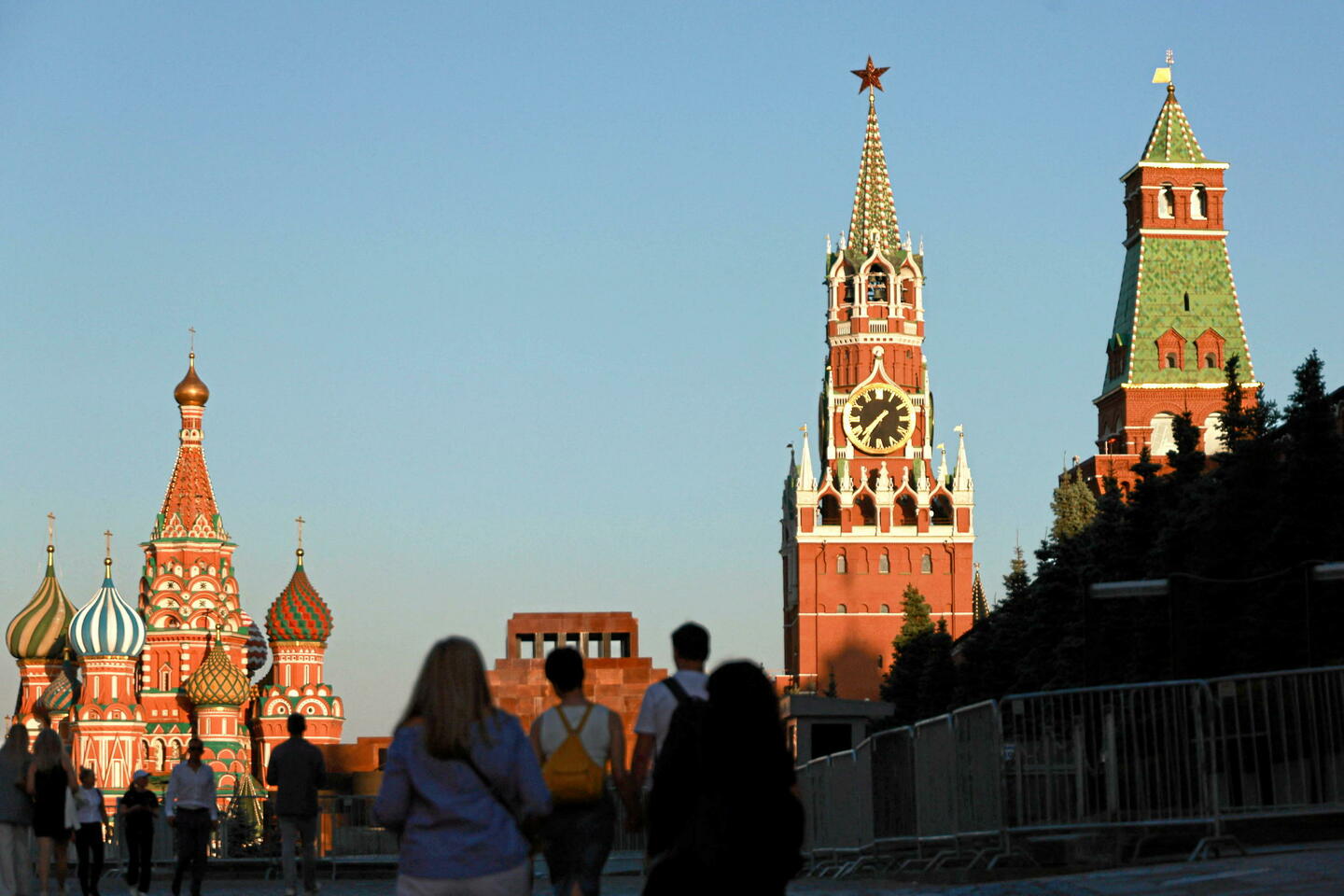 Bardella, Asselineau, Philippot??? les favoris des Français de Moscou