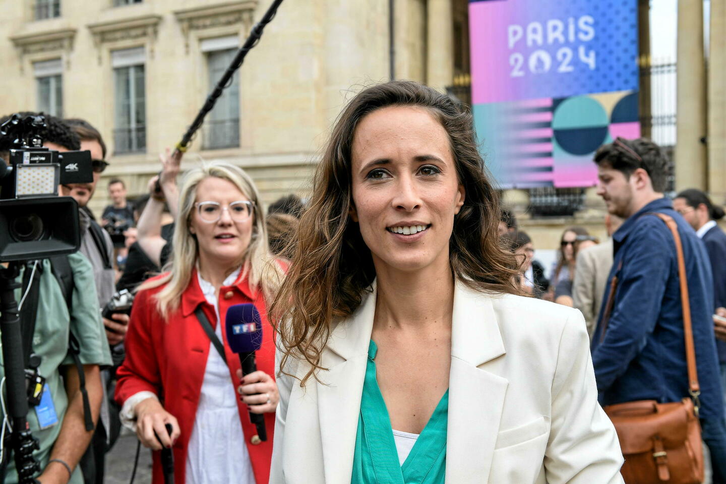 Qui est Clémence Guetté, candidate potentielle des Insoumis pour Matignon ?