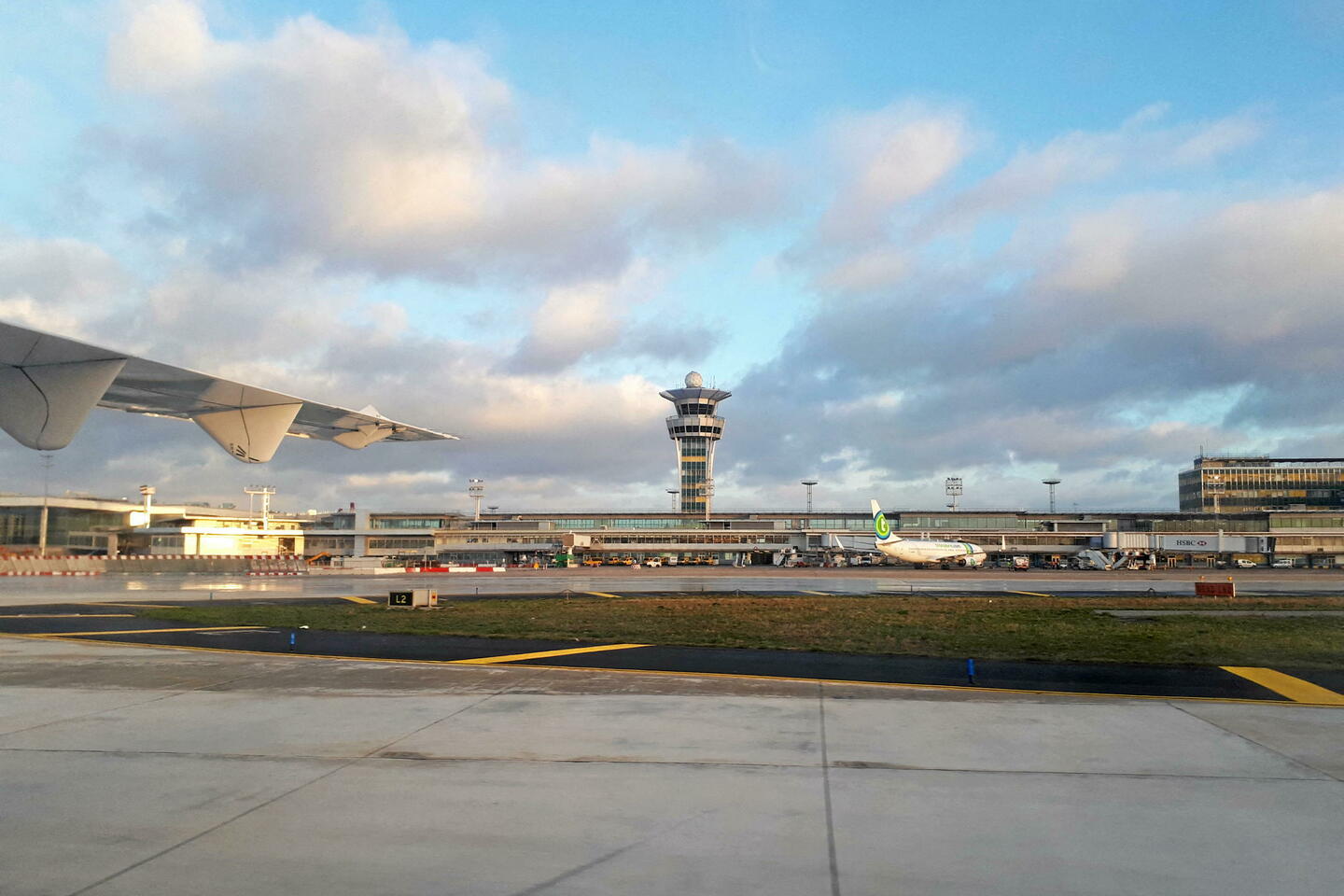 Aéroports parisiens : un syndicat menace de faire grève le jour de la cérémonie d???ouverture...