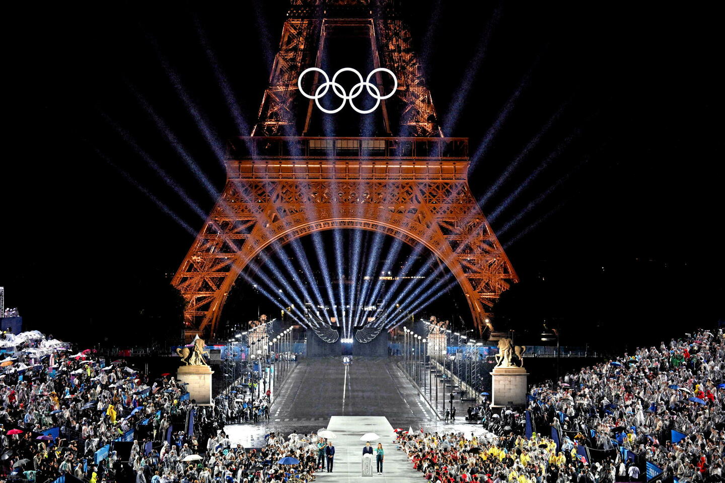 JO 2024 : « réussie » ou trop « woke », la cérémonie des JO divise les jeunes