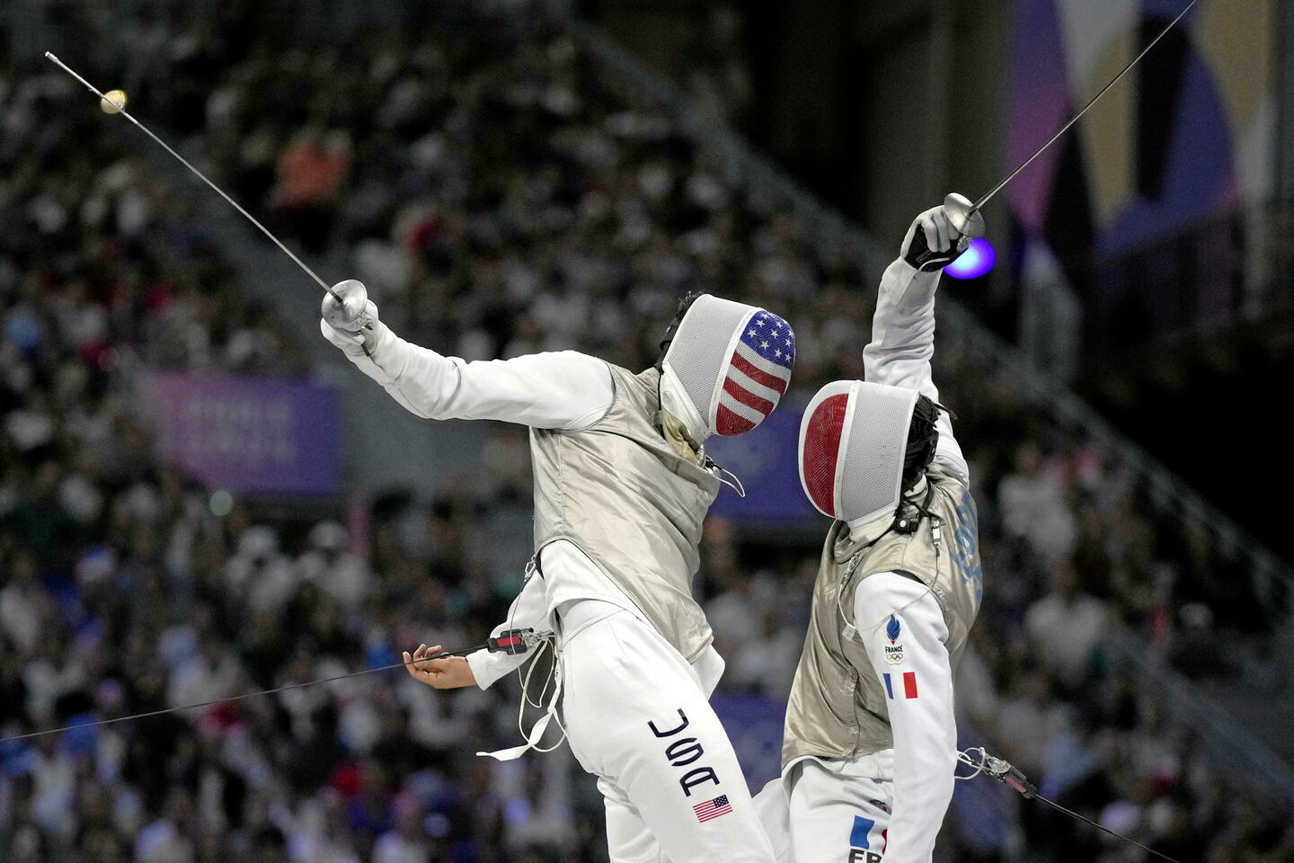 JO 2024 : les Français décrochent le bronze au fleuret par équipe 