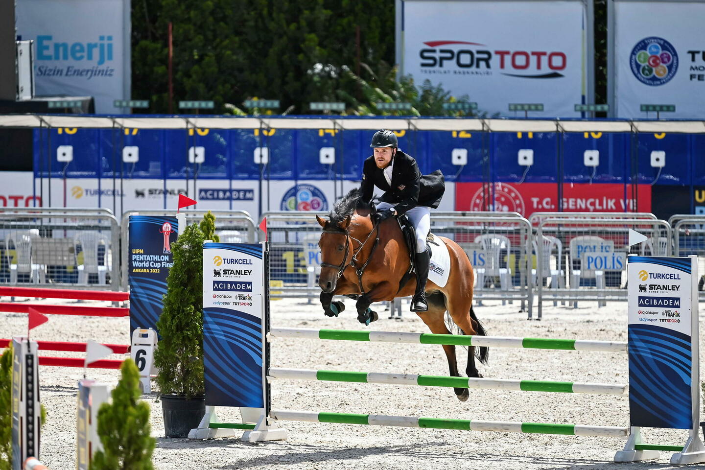 JO 2024 : pourquoi l???équitation va disparaître du pentathlon