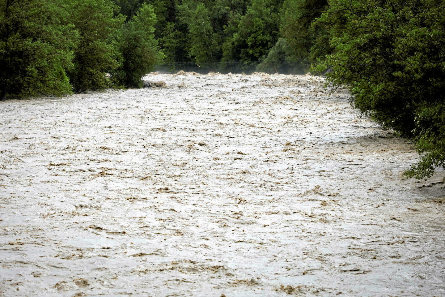 Orages, inondations, canicule : 10 départements placés en vigilance orange par Météo-France