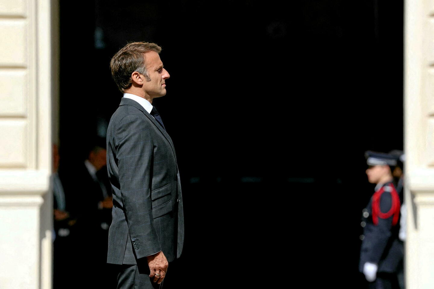 Macron en prend-il à son aise ?