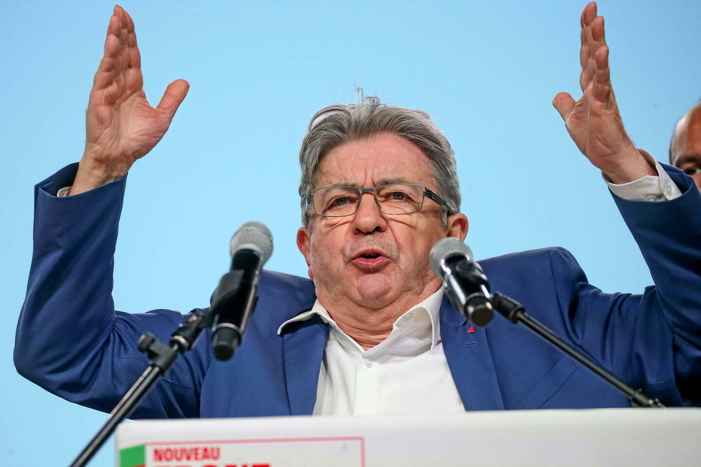 Menace de destitution du président : le vrai canard boiteux, c???est Mélenchon !