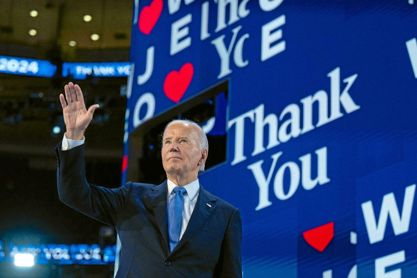 « L???honneur de ma vie » : à Chicago, Joe Biden passe le flambeau