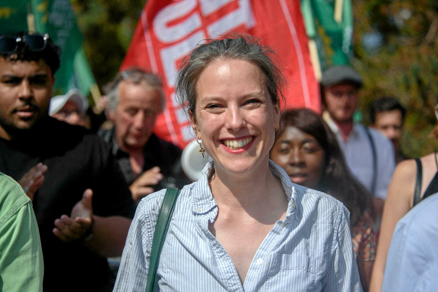 Yourtes et tipis : les Verts en pleine utopie, Lucie Castets se fait désirer