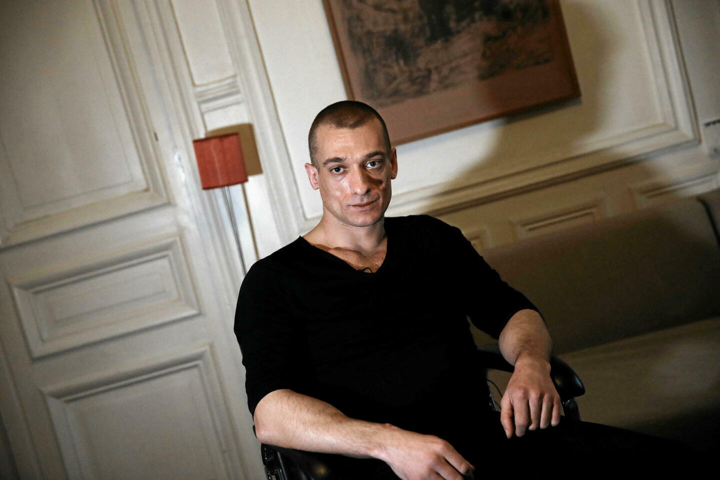Ultragauche à Saint-Germain-des-Près : le Nouvel An sanglant de Piotr Pavlenski