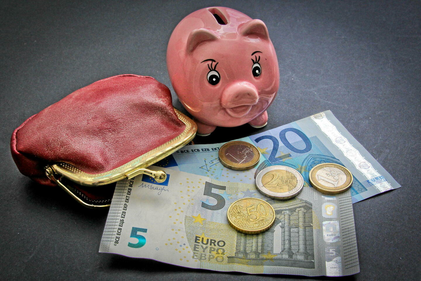 Pensions de retraite, prélèvement à la source, dépistage des IST??? Tout ce qui change au...