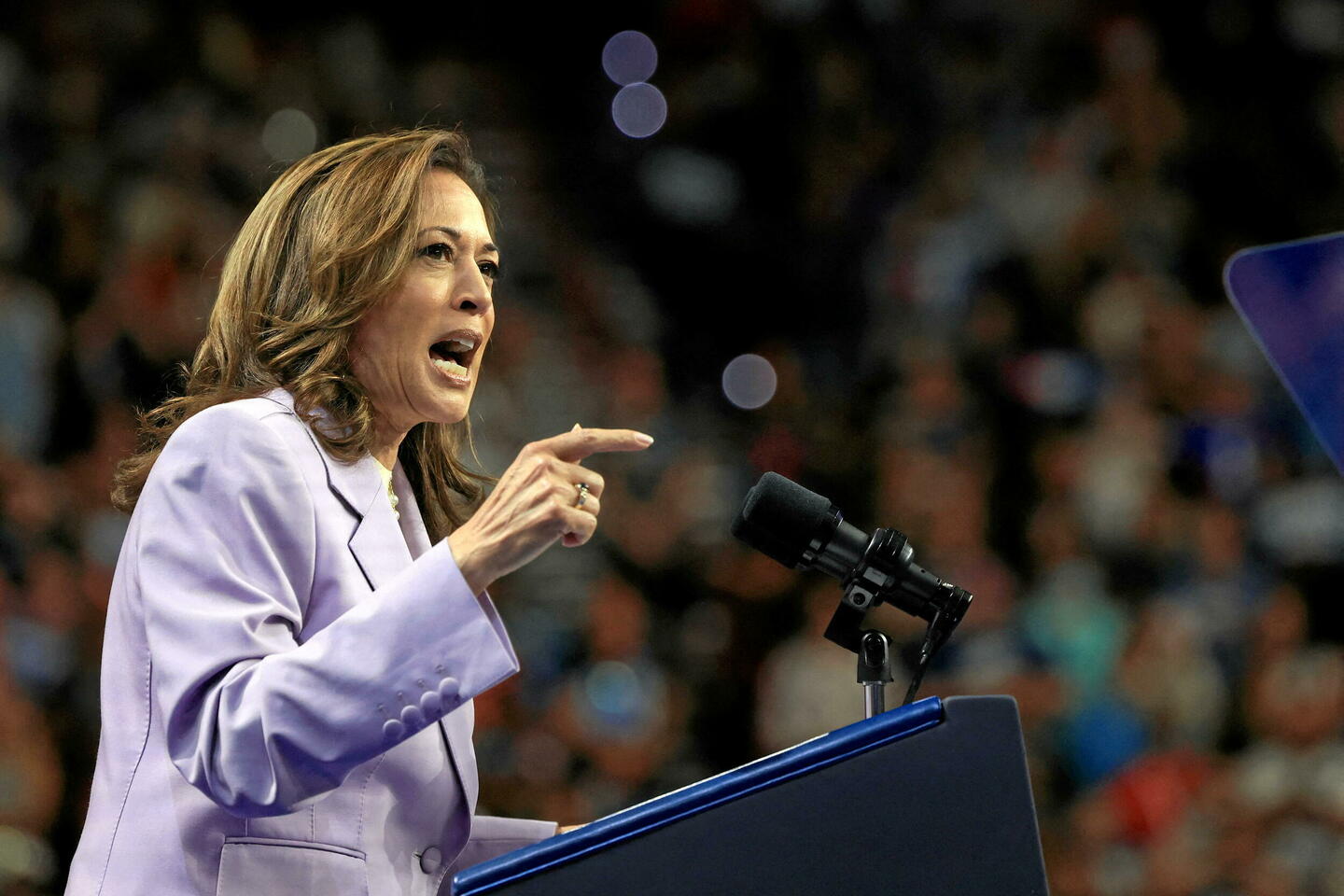 Kamala Harris électrise une foule acquise à sa cause à Philadelphie