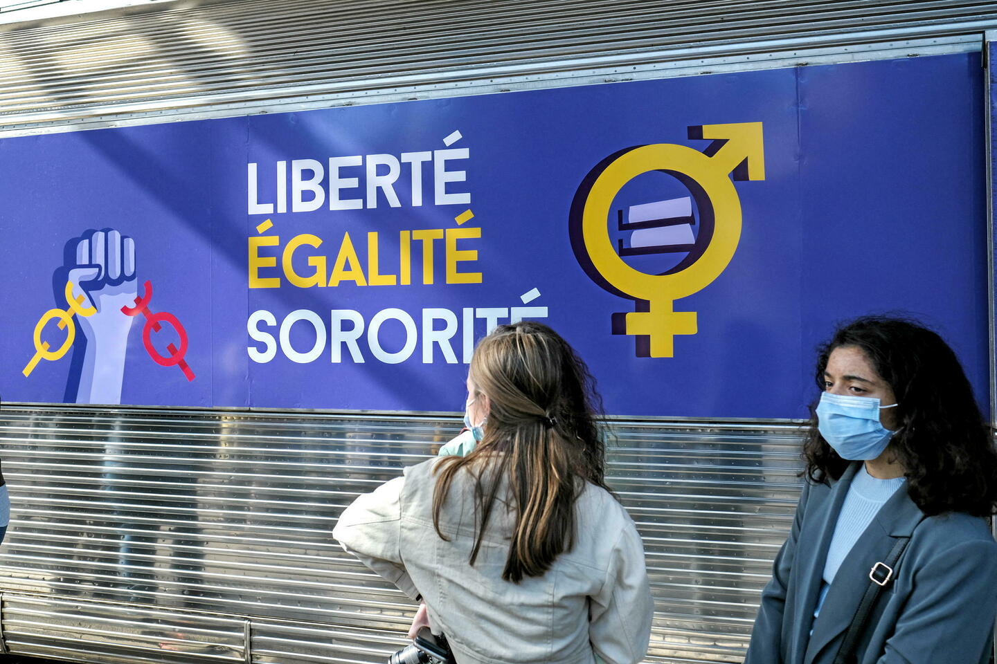 Qu???est-ce que The Sorority, l???application utilisée pour diffuser l???avis de...