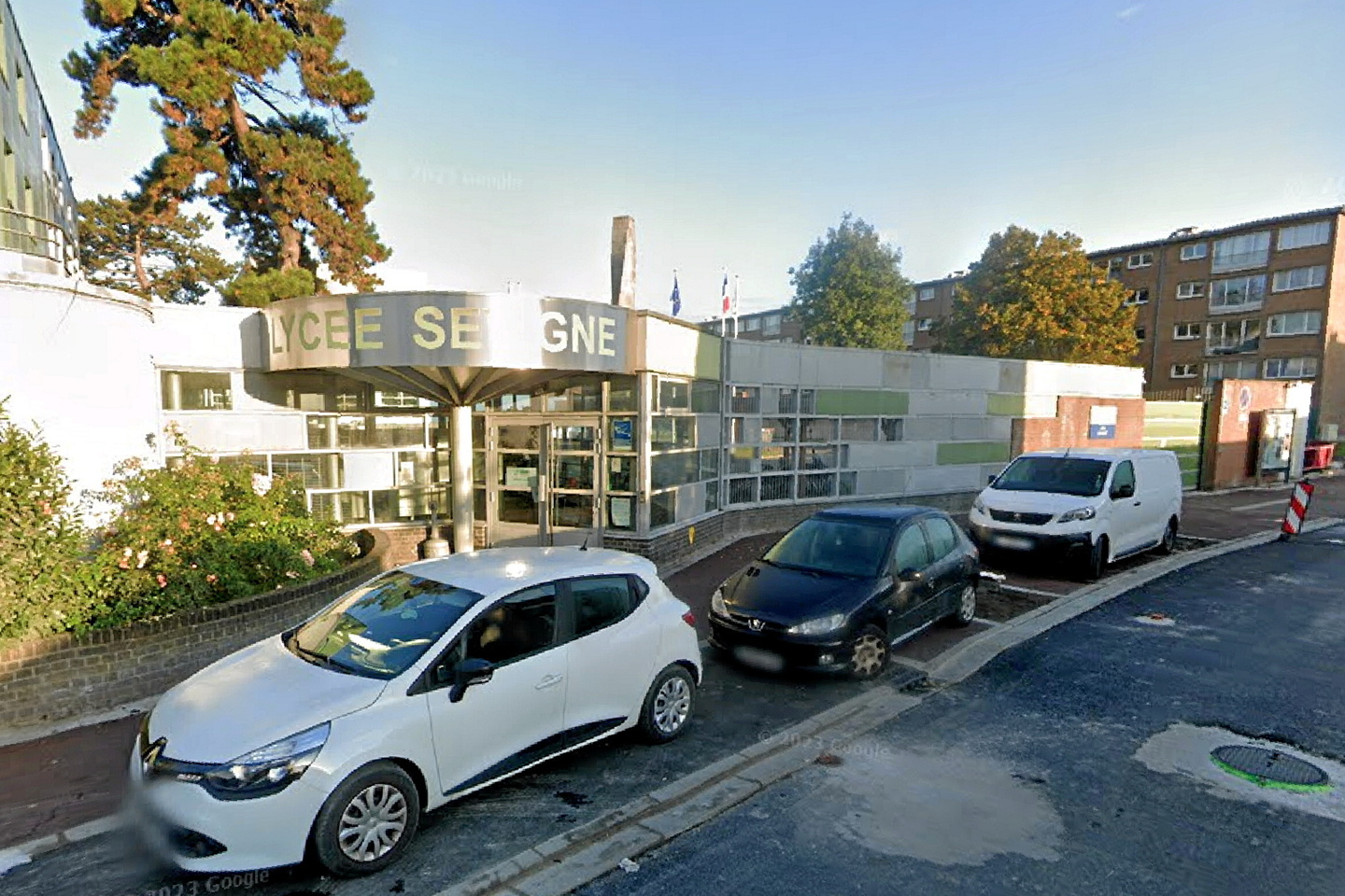 Voile à l???école : l???élève soupçonnée d???avoir giflé une enseignante à Tourcoing...