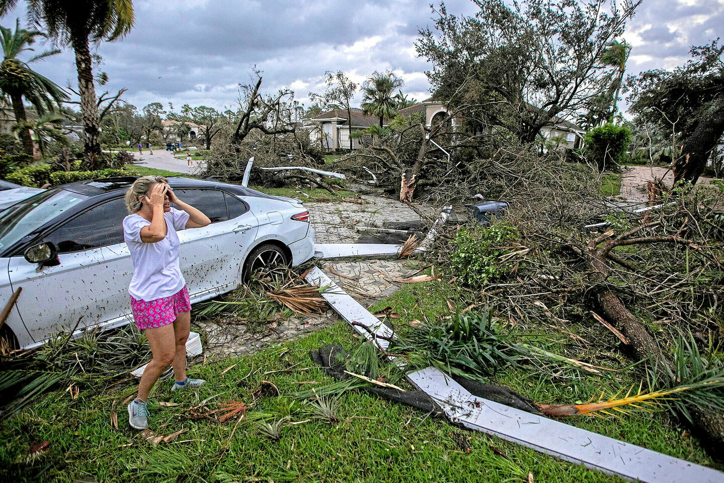L???ouragan Milton déferle sur la Floride, une tornade fait plusieurs victimes