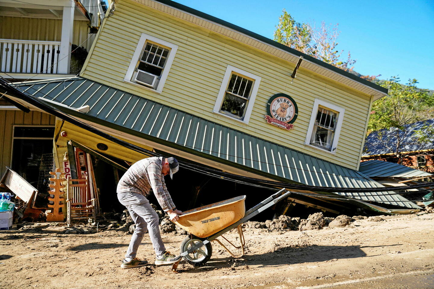 États-Unis : les dégâts de l’ouragan Helene sur la campagne présidentielle
