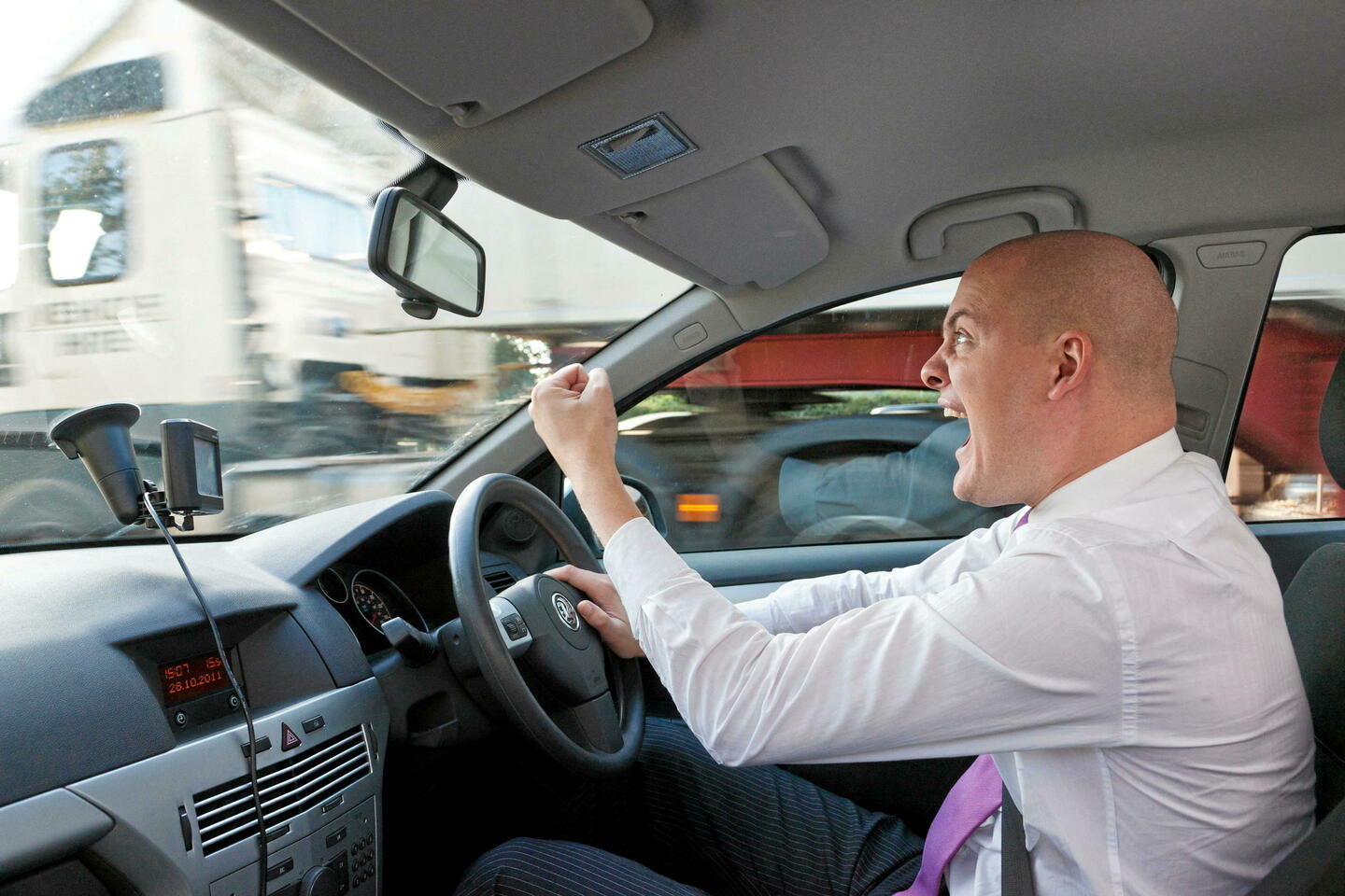 « Road rage » : la voiture rend-elle fou ?