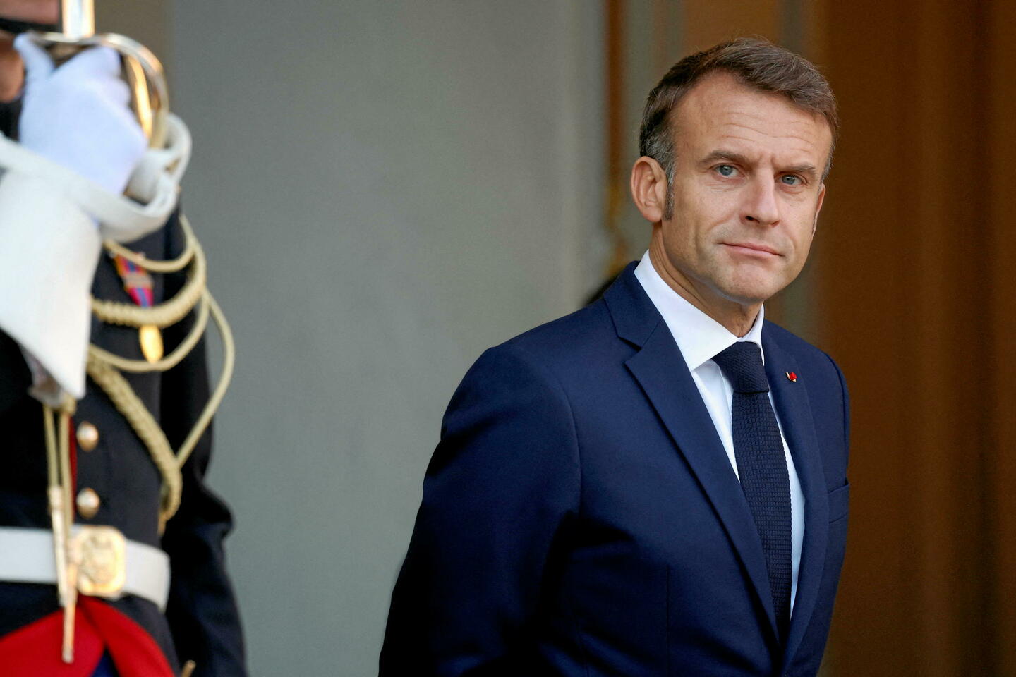 Élysée : Macron à l’isolement