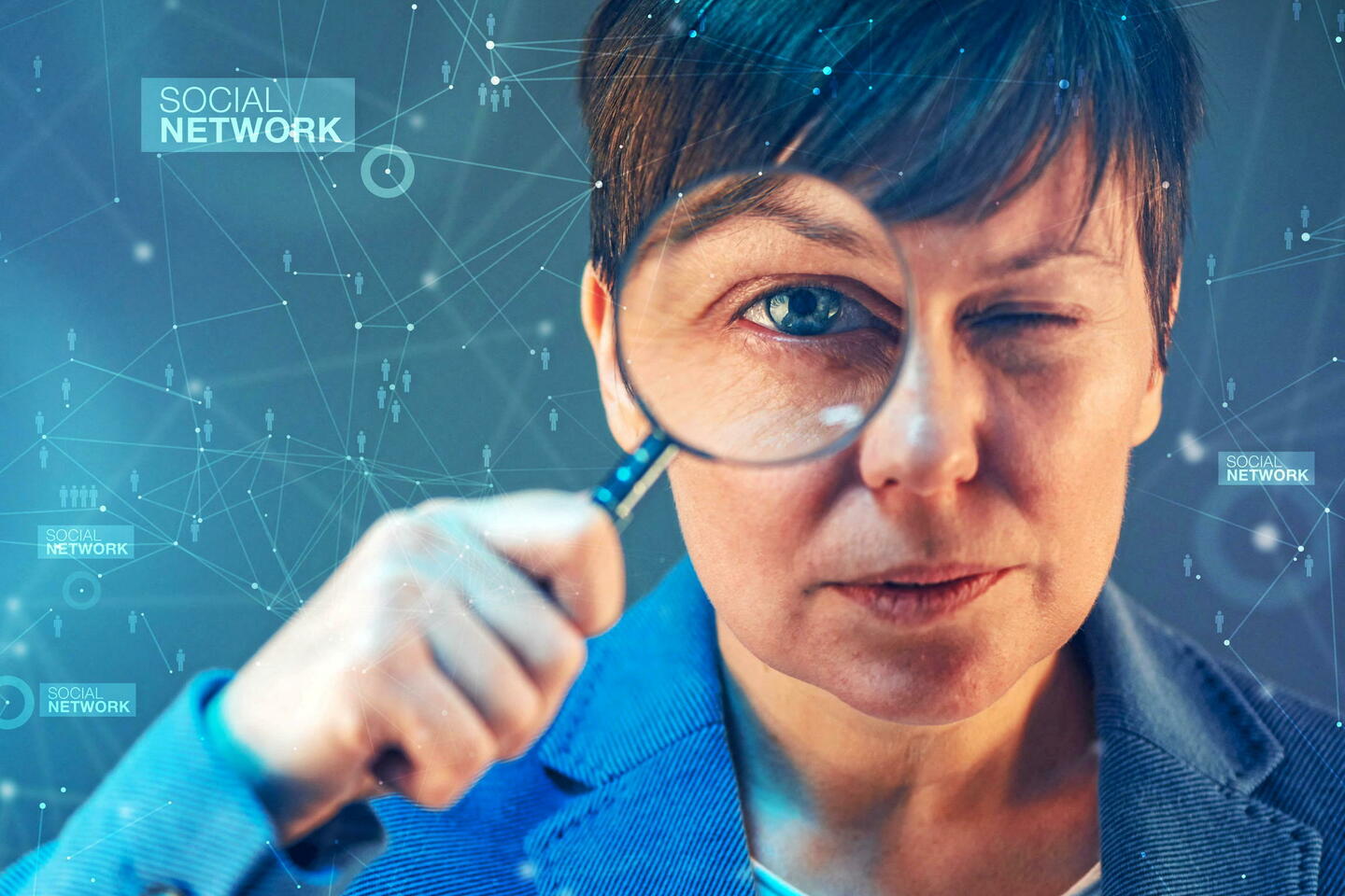 Pourquoi certains experts se sentent-ils obligés de tout analyser par leur prisme ?
