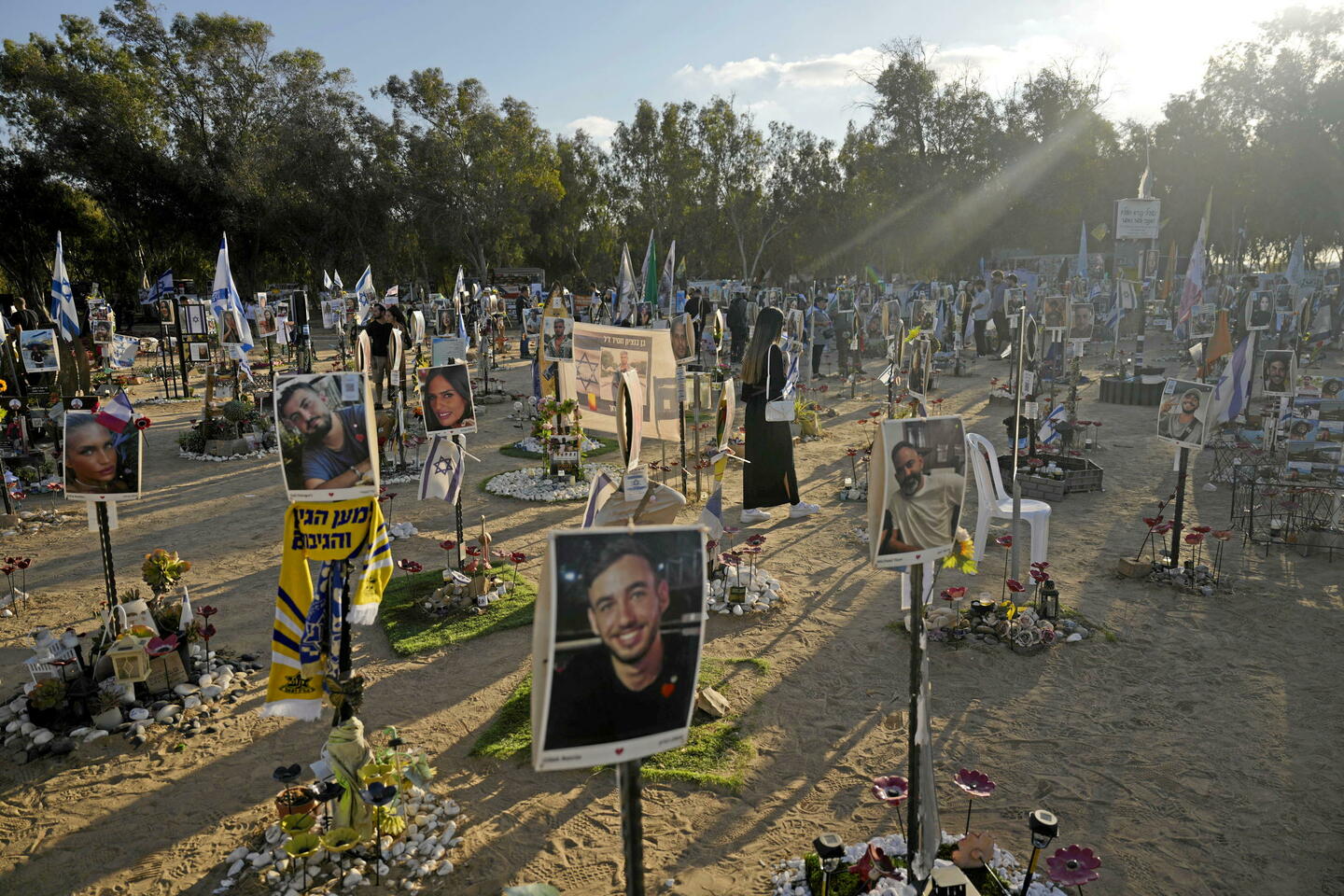 « L’État a tué Shirel » : une rescapée du 7 Octobre se suicide, sa famille accuse Israël
