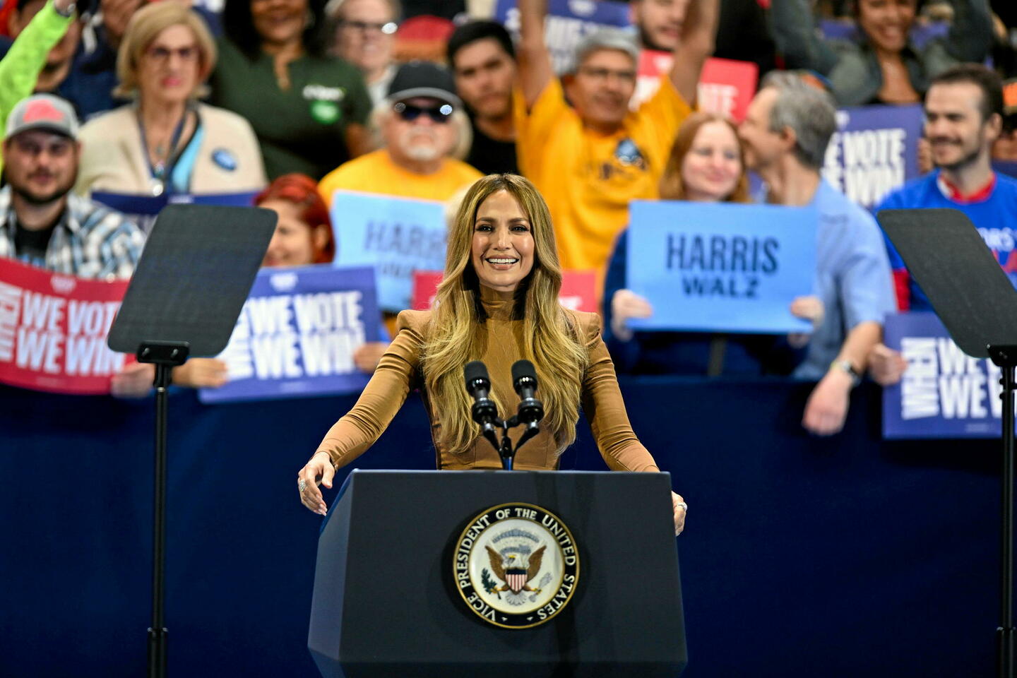 « Tous les Latinos de ce pays ont été offensés » : Jennifer Lopez étrille les républicains
