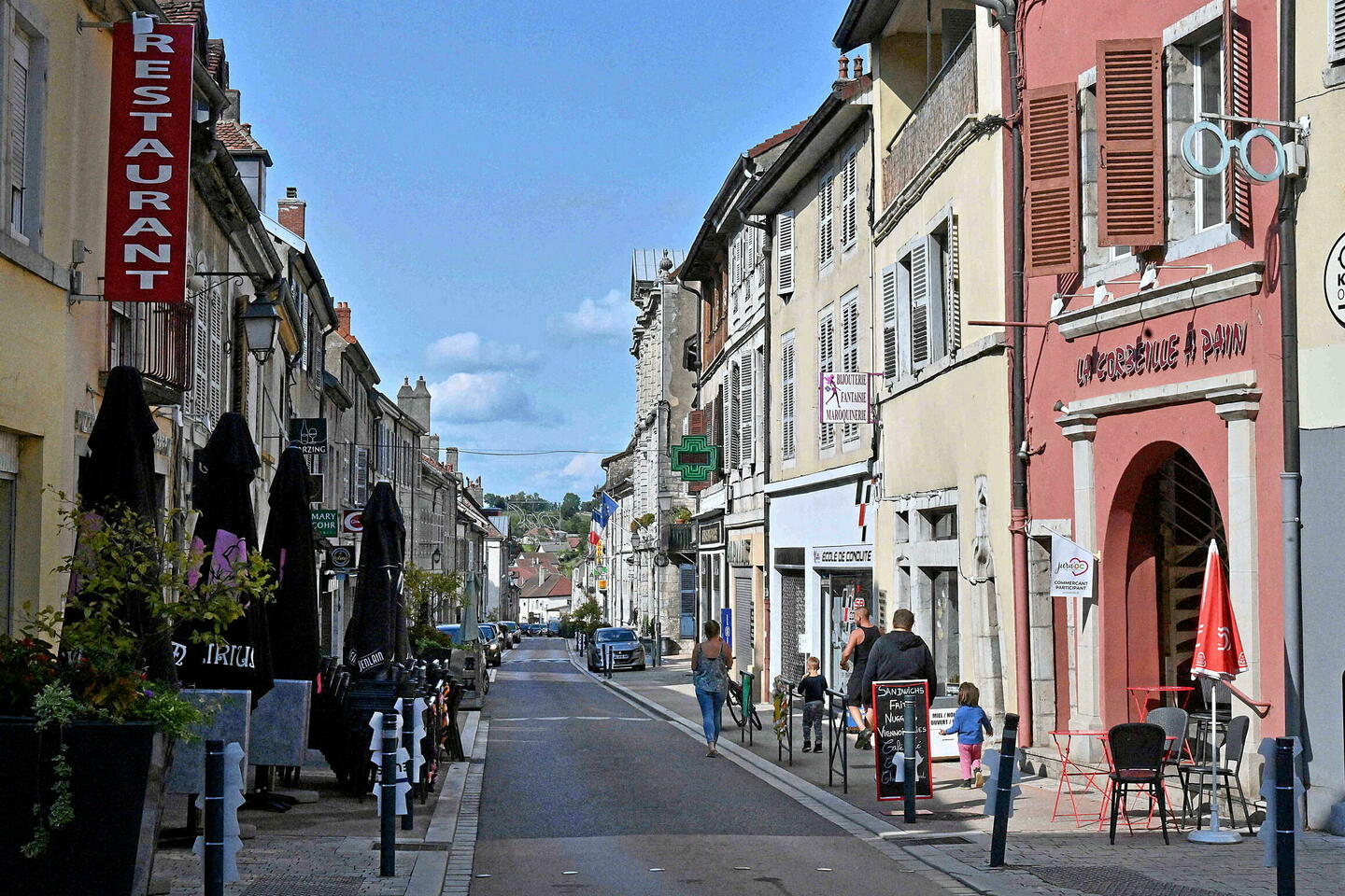 Le taux de pauvreté en France atteint 30,6 % chez les immigrés