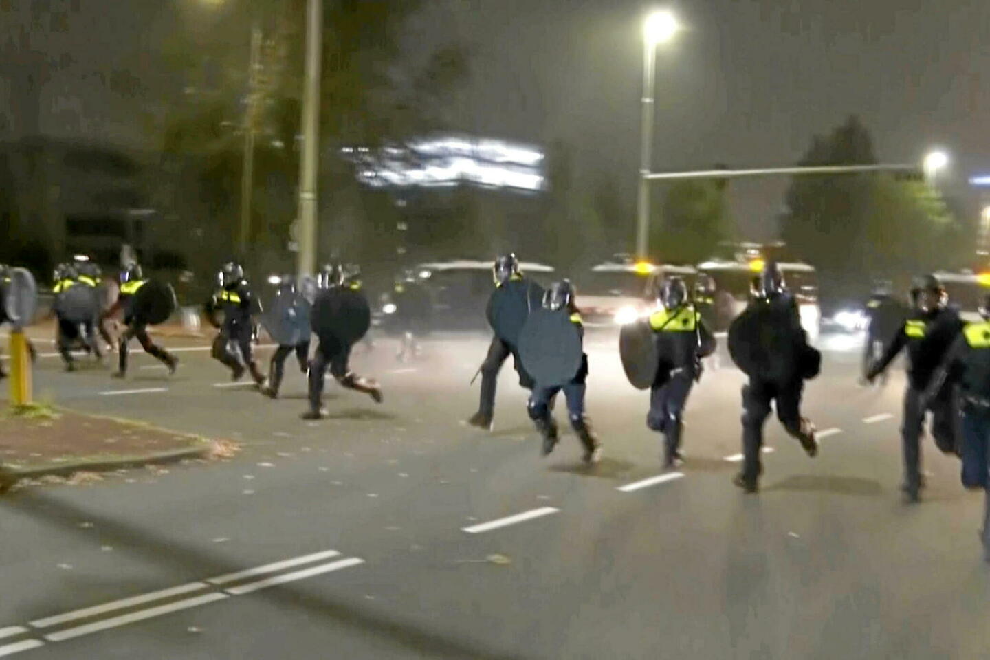 Violences d’Amsterdam, l’enquête avance