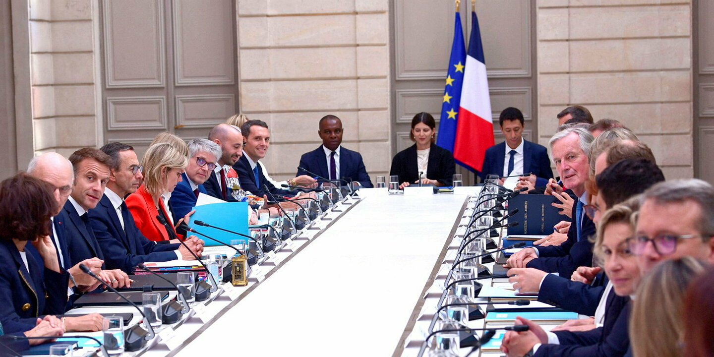 Les indiscrets – Quand Macron dézingue le gouvernement Barnier