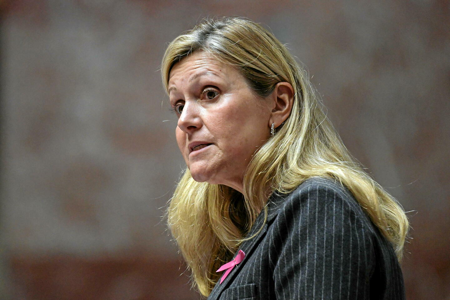 Nouvelle-Calédonie : Yaël Braun-Pivet appelle le gouvernement à faire un effort financier