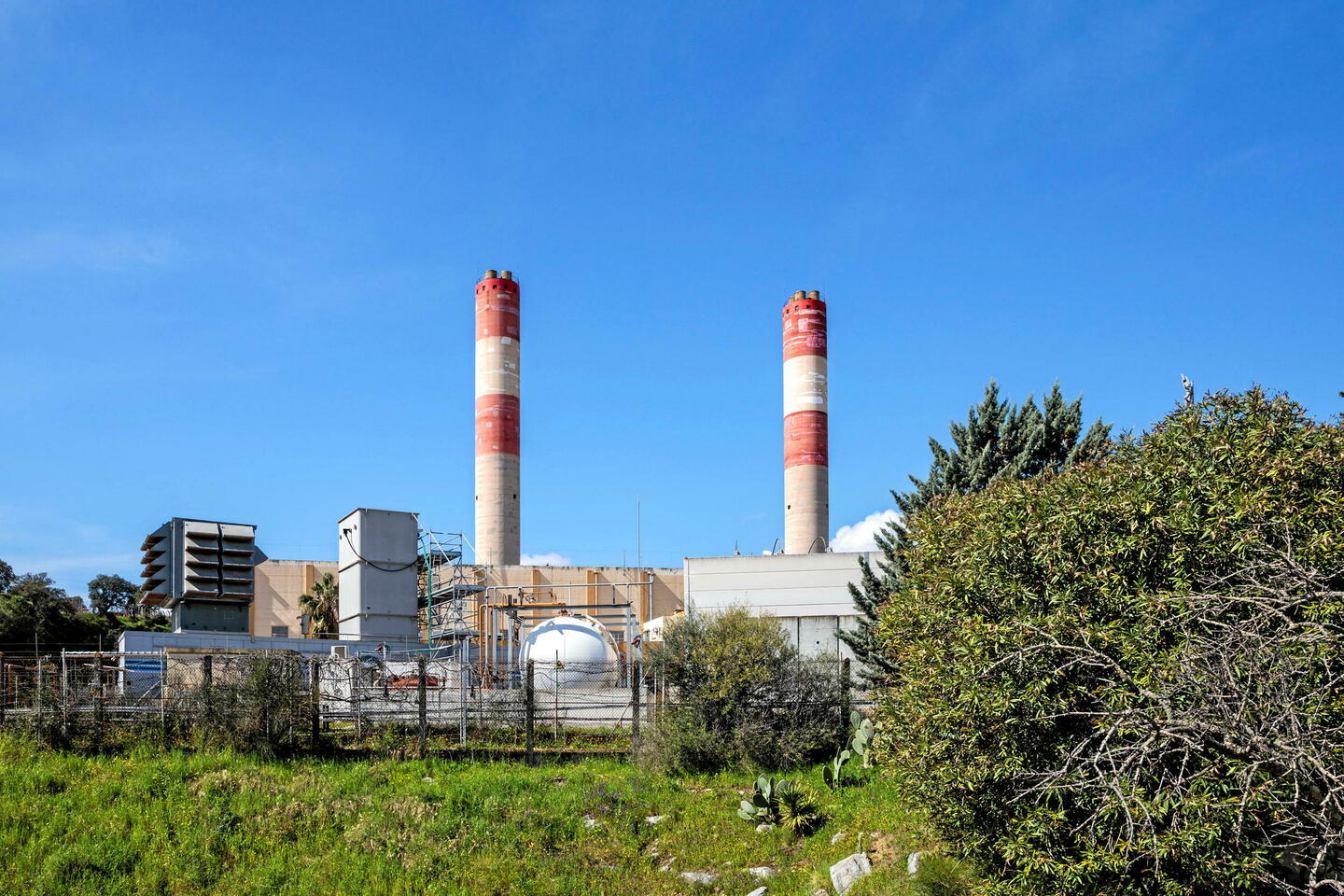 Comment la Corse, région la plus carbonée de France, veut verdir son électricité