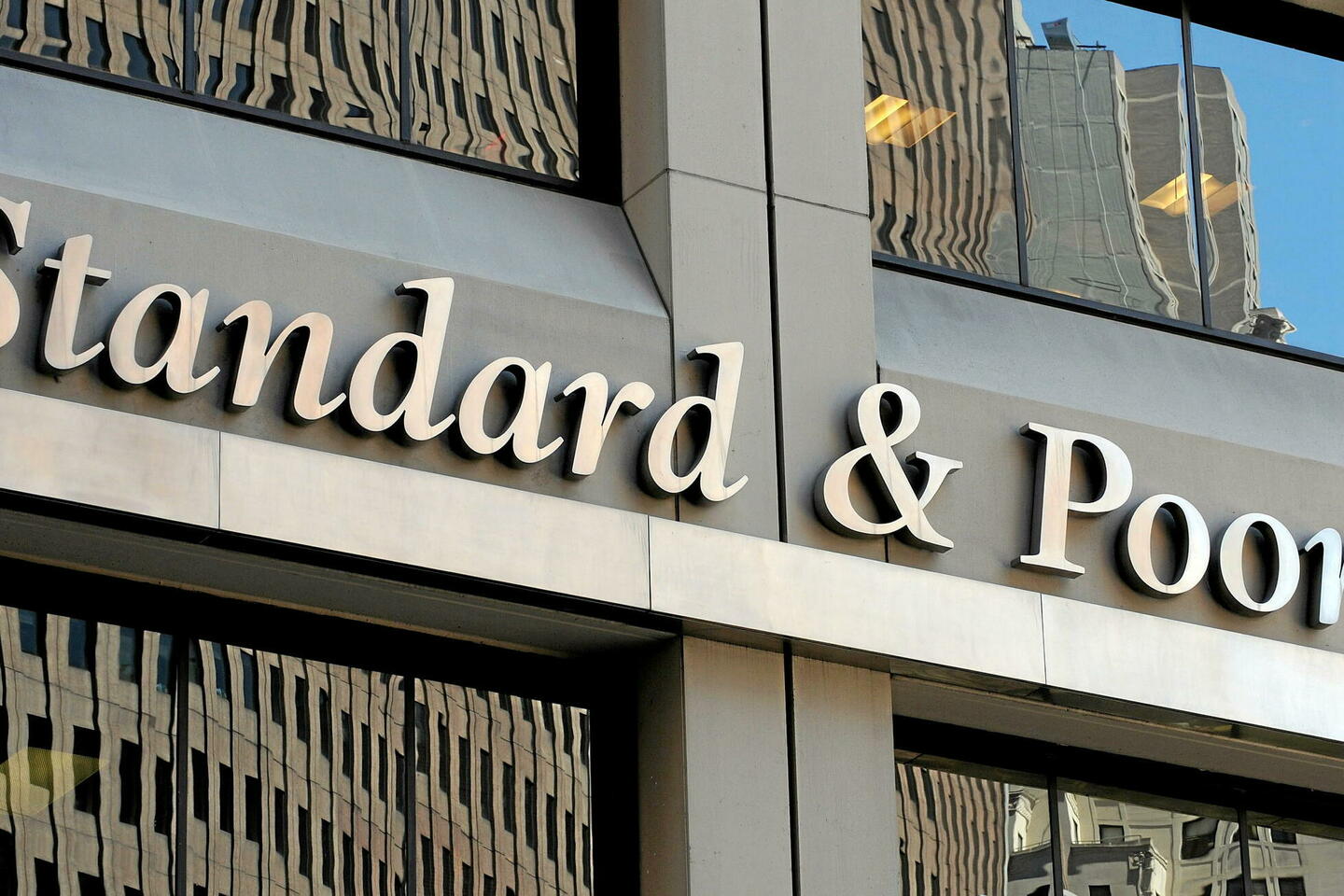 L'agence S & P va-t-elle dégrader la note de la France ?