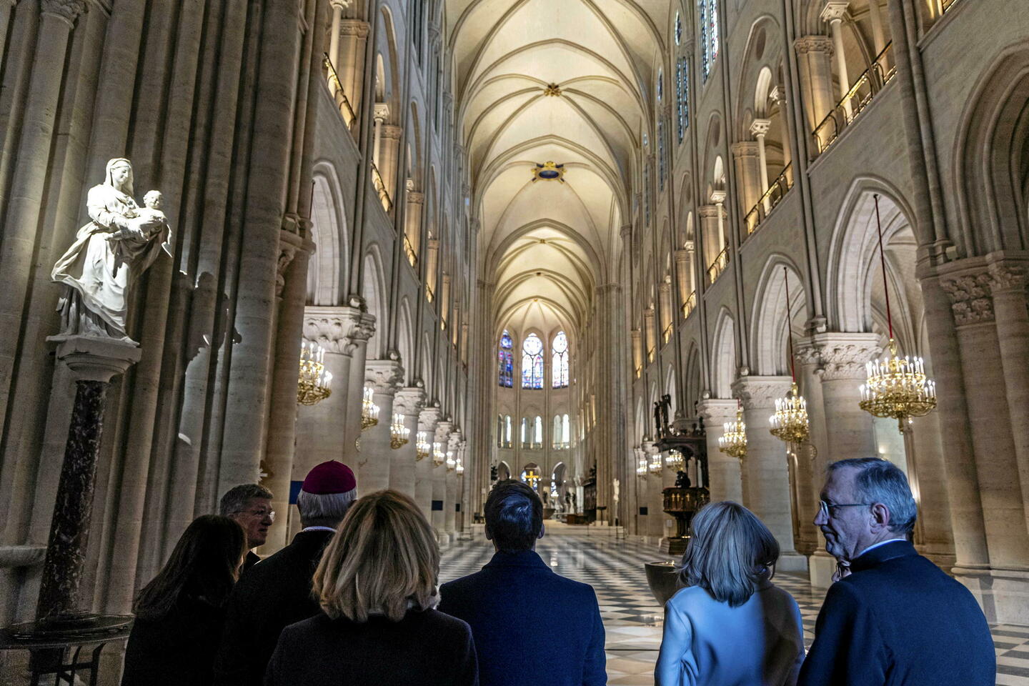 Comment Notre-Dame de Paris est passée de l’obscurité à la lumière