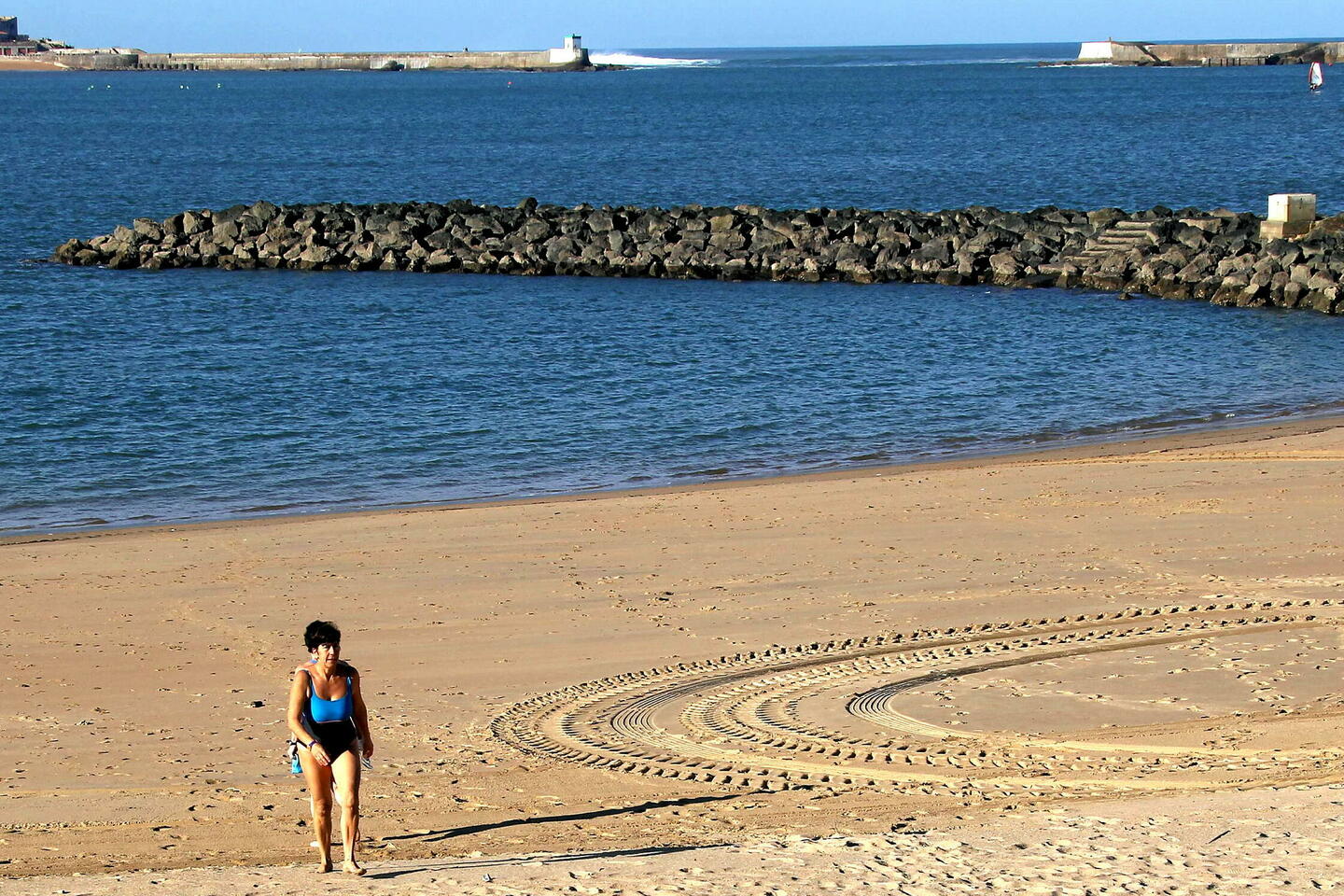 « L’eau, c’est notre Prozac » : au Pays basque, la folie des bains de mer en hiver