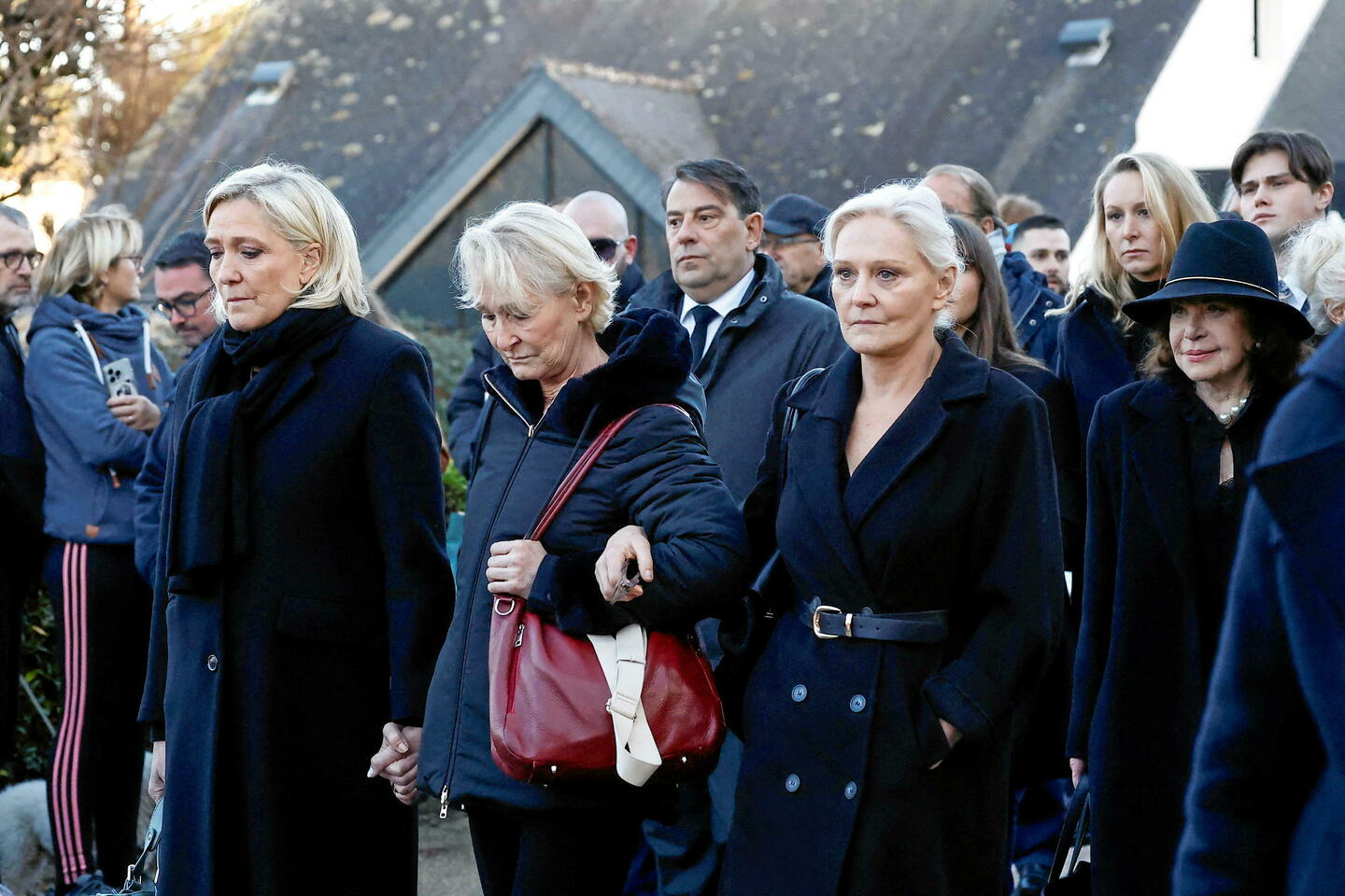 À la Trinité-sur-Mer, l'Adieu à Jean-Marie Le Pen réunit toutes les familles du Front national