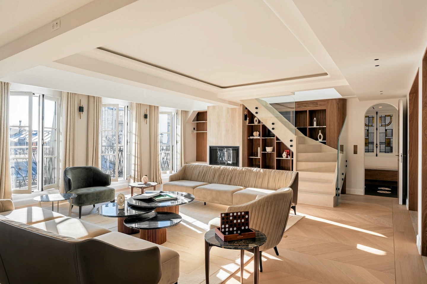 Et si vous deveniez propriétaire d’un duplex avec vue sur la tour Eiffel à Paris ?