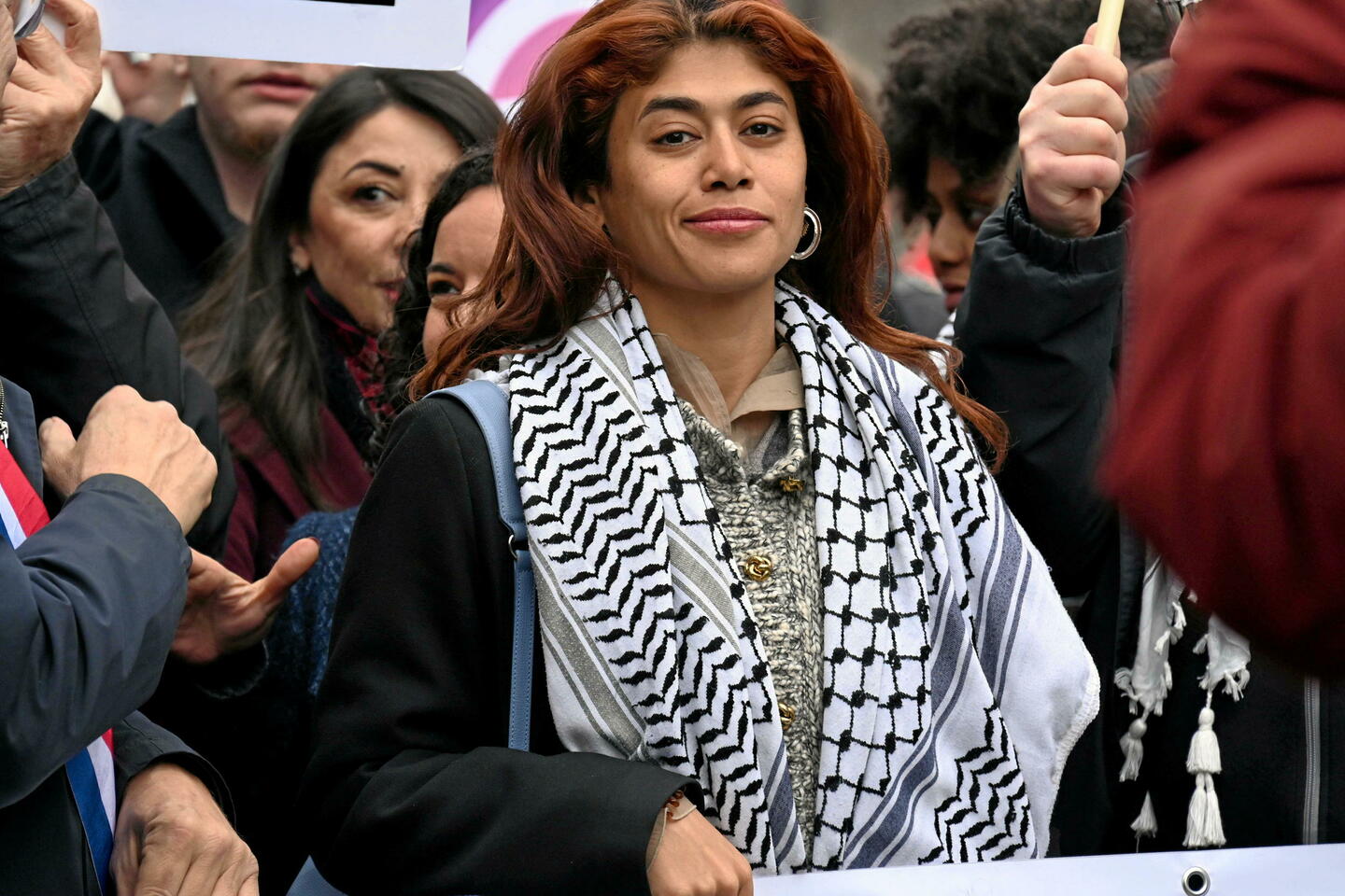 « Rima Hassan défend la position algérienne contre la position française »