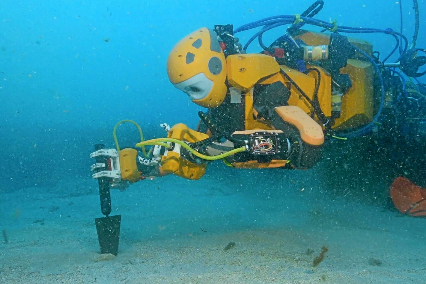 Les archéologues sous-marins de demain seront-ils des humanoïdes ?