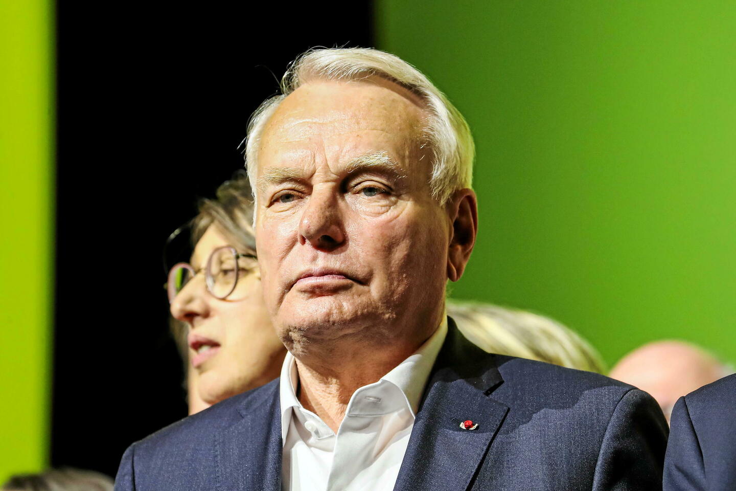 Jean-Marc Ayrault : « Le PS a pris une décision responsable en ne censurant pas le...