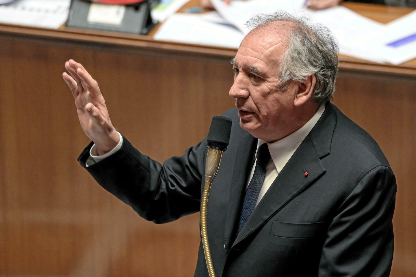 Liaison aérienne Orly-Pau : le « caprice » de François Bayrou